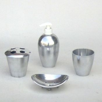 AL2514 - Aluminum Bathroom Set