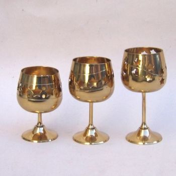 BR12001 - Brass Star Votive Set