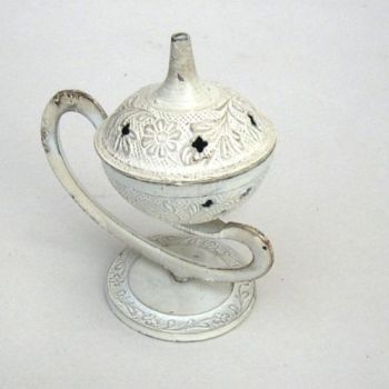 BR16152 - Genie Lamp White