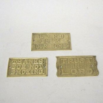 BR2032 - Wall Plaque Set