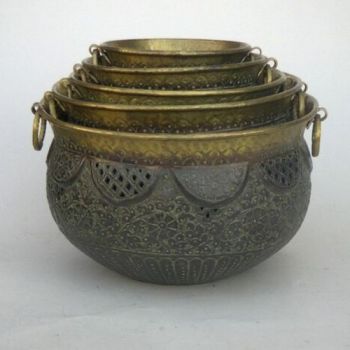 BR43252 - Brass Planter Set