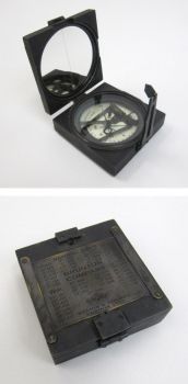 BR48412 - Square Brunton compass in wooden box