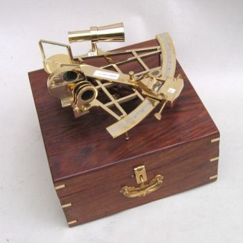 BR48503 - Sextant with Wooden Case