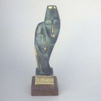 BR5082 - Brass Devotion Statue, Wooden Base