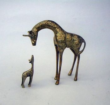 BR6091 - Solid Brass Giraffe & Baby