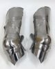 IR80748 - Gothic Leg Guard Armor Set