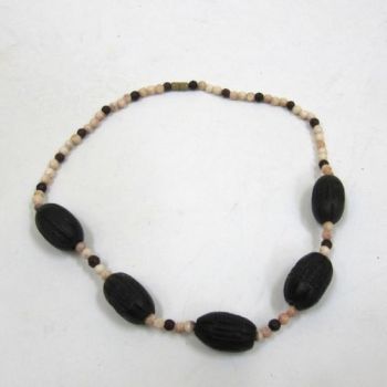 JR1804 - Necklace White Dark Brown 5 Dark Brown Roll 18