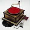 BR8020A - Gramophone With Brass Etching Square