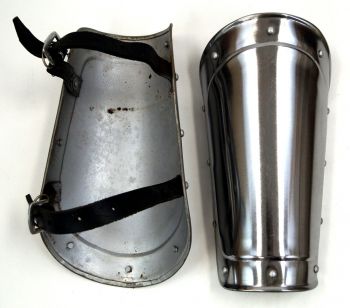 IR80739B - Medieval Steel Bracers