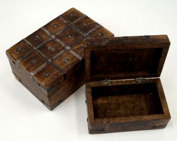 SH23350- Nested Wooden Pirate Chest Pair (12 buttons)